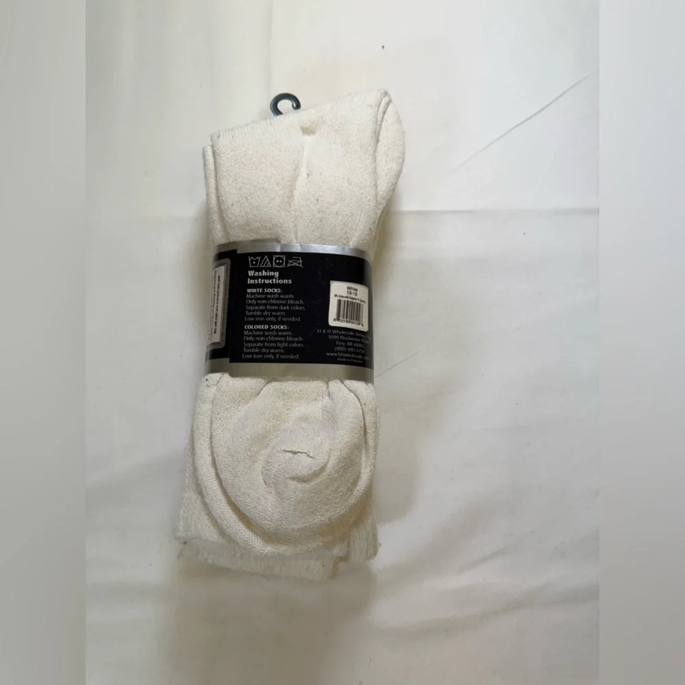 3-pack‎ Diabetic White Men's Socks. Loose fitting. Size 13-15